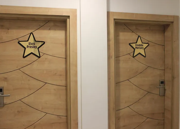Retro Star 3*