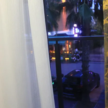 Aparthotel Retro Star 3*