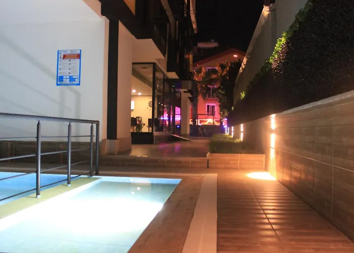 Апарт-отель Retro Star 3*