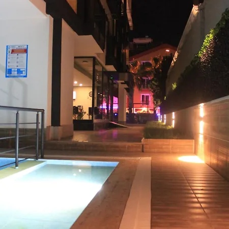 Apart Otel Retro Star 3*