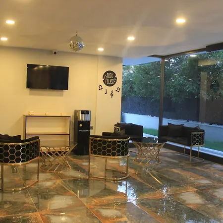 Apart Otel Retro Star 3*