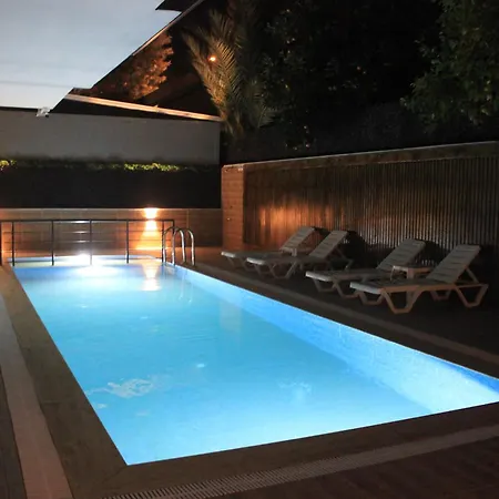 アパートホテル Retro Star