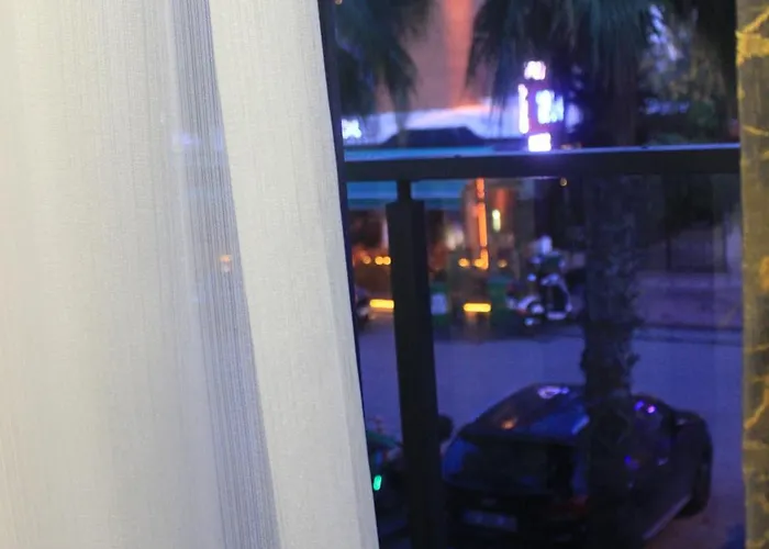 Apart Otel Retro Star 3*