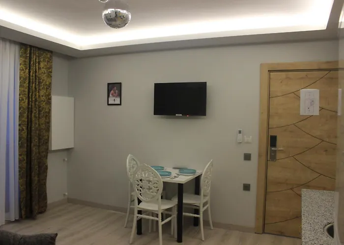 Retro Star Apart Otel